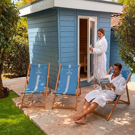 Gascon - Maison De 4 étoiles Avec Piscine Et Vue Proche De Lectoure Hébergement de vacances